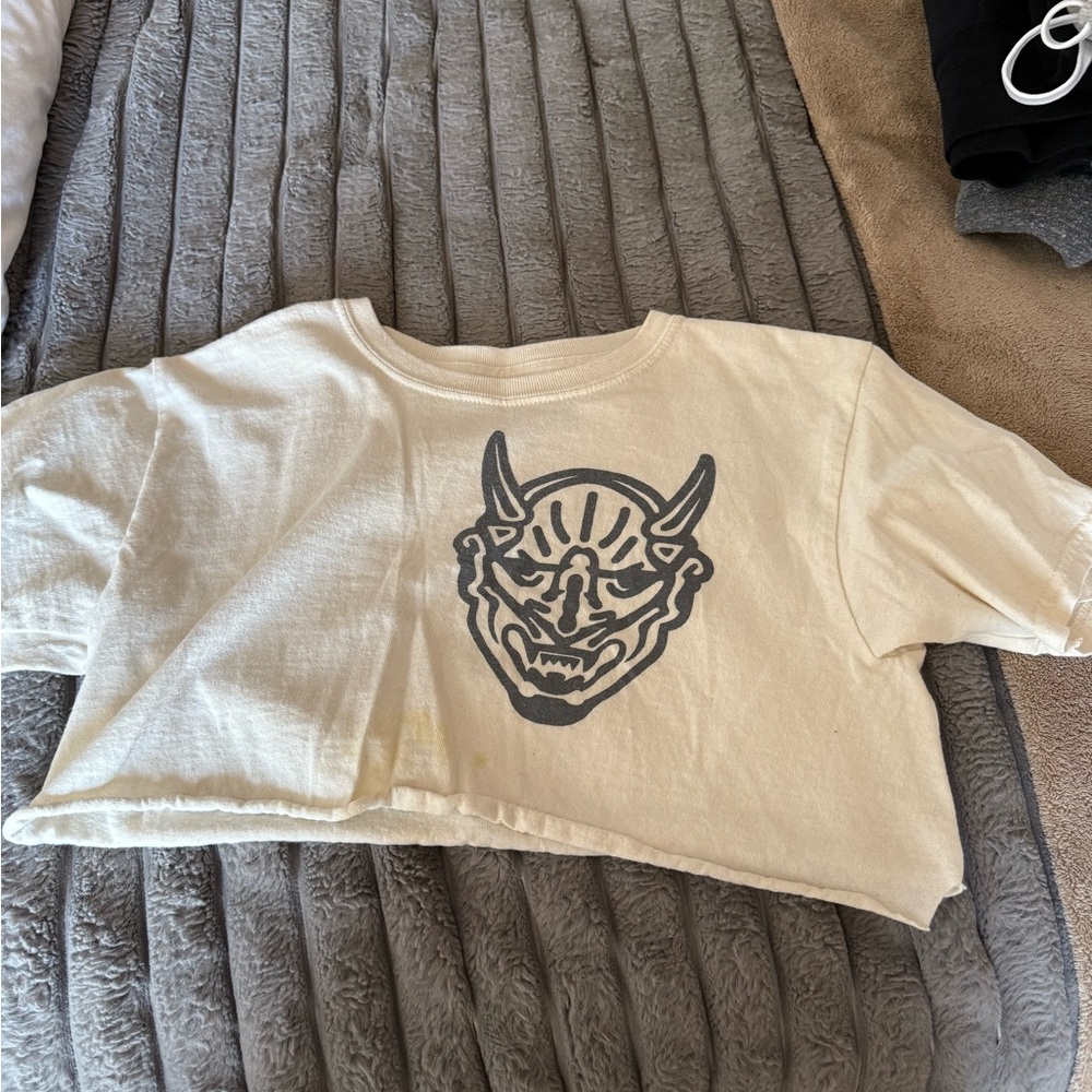 Tridelta Cream and Black Short Sleeve Tees Casual Graphic Design